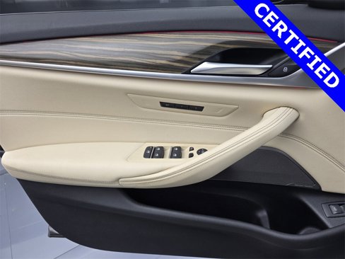 Certified 2022 BMW 530i w/ Premium Package image 29