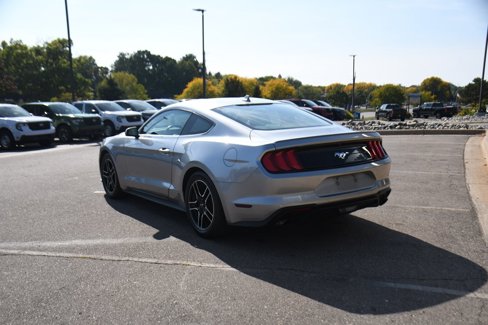 Used 2022 Ford Mustang Premium image 4