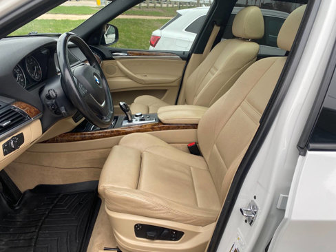 Used 2007 BMW X5 4.8i image 9