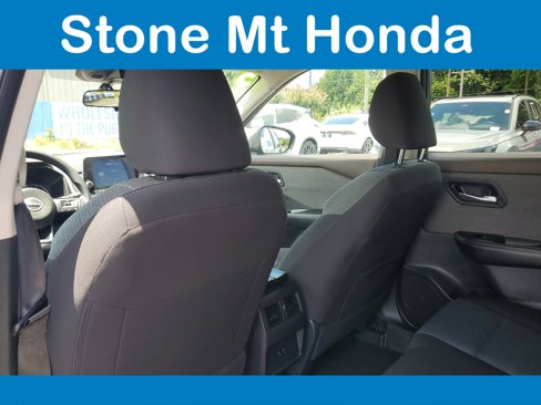 Used 2023 Nissan Rogue SV image 10
