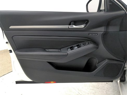 Used 2019 Nissan Altima 2.5 Platinum image 36