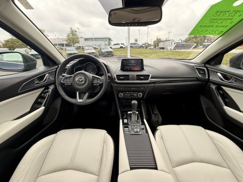 Used 2018 MAZDA MAZDA3 Grand Touring w/ Premium Equipment Package image 3