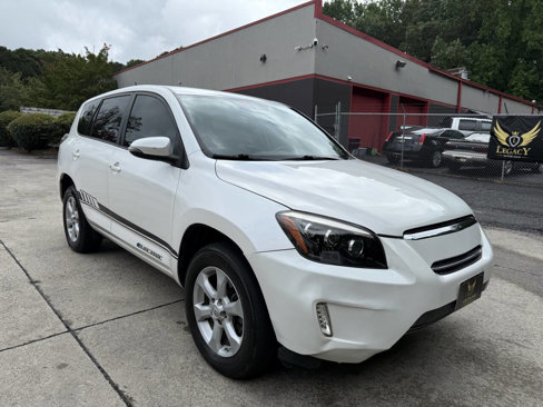 Used 2014 Toyota RAV4 EV image 1