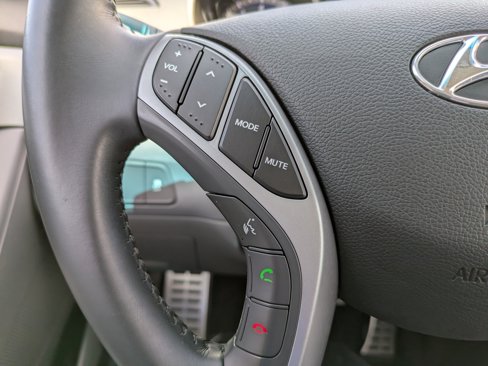 Used 2013 Hyundai Elantra SE image 18