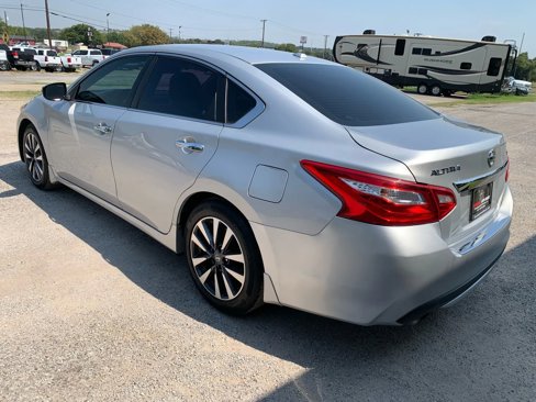 Used 2017 Nissan Altima 2.5 SL w/ 2.5 Technology Package image 6