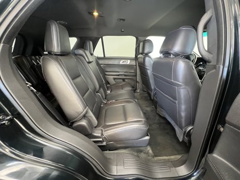 Used 2014 Ford Explorer XLT w/ Equipment Group 202A image 10