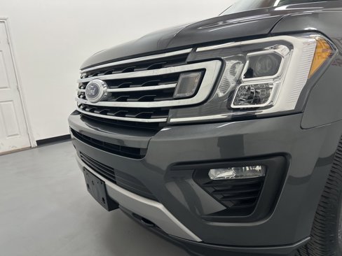 Used 2018 Ford Expedition XLT w/ Equipment Group 202A image 24