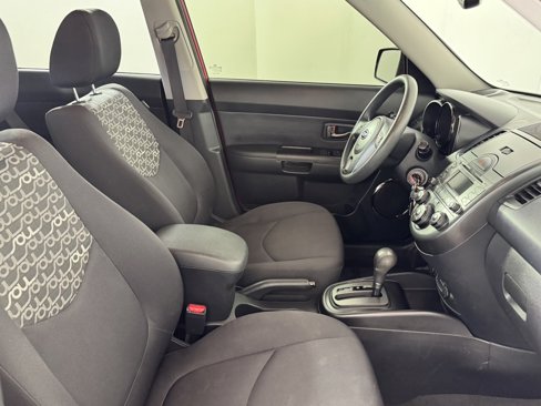 Used 2010 Kia Soul + w/ Audio Pkg image 10