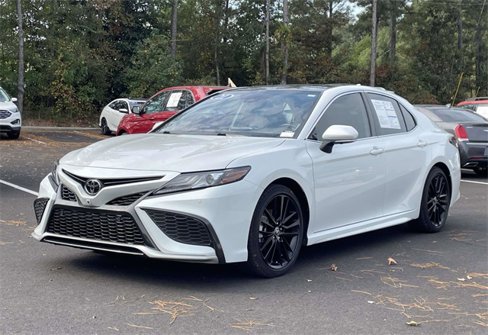 Used 2021 Toyota Camry XSE image 29