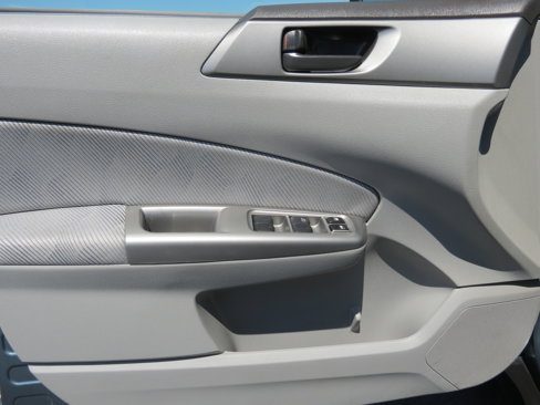 Used 2010 Subaru Forester 2.5X image 21