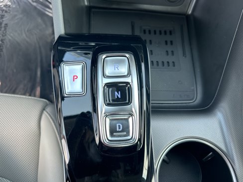Used 2023 Hyundai Sonata Limited w/ Preferred Accessory Package image 34