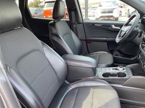 Used 2023 Ford Escape ST-Line image 9