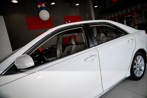 Used 2013 Toyota Camry image 12