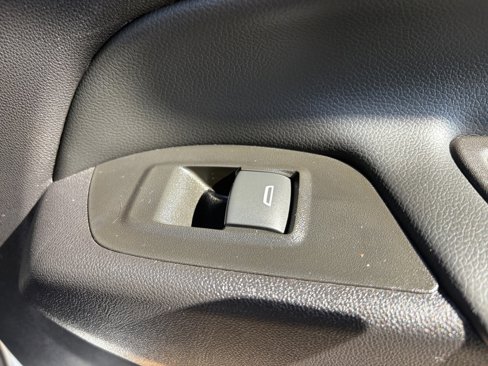 Used 2021 Chevrolet Equinox LT image 37