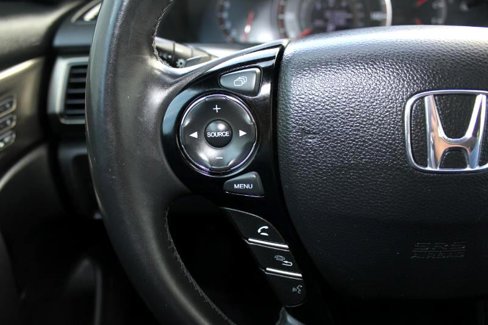Used 2017 Honda Accord EX-L image 21
