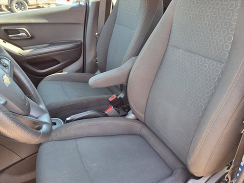 Used 2020 Chevrolet Trax LS image 3