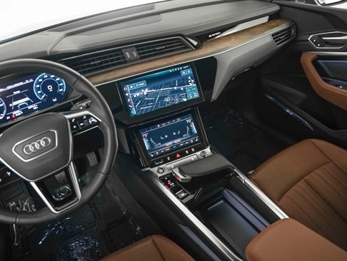 Used 2022 Audi e-tron Premium Plus w/ Premium Plus Package image 17