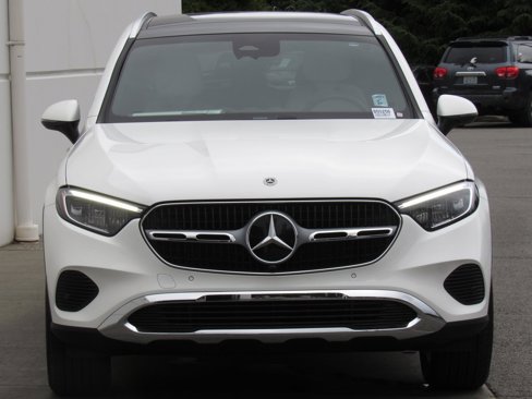 New 2025 Mercedes-Benz GLC 300 4MATIC image 3