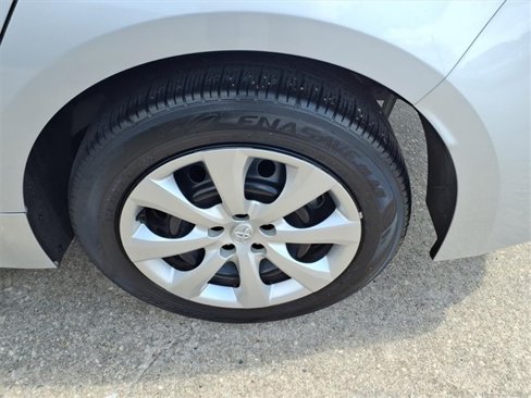 Used 2024 Toyota Corolla LE image 16