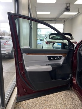 Used 2018 Honda CR-V Touring image 18