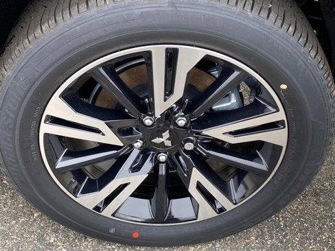 New 2024 Mitsubishi Eclipse Cross SE image 6