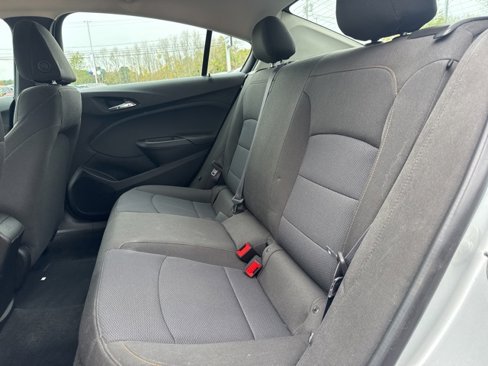 Used 2017 Chevrolet Cruze LS image 21
