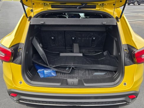 Used 2024 Chevrolet Trax RS w/ Sunroof Package image 12