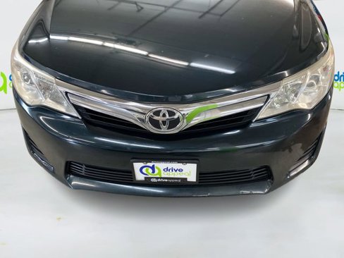 Used 2012 Toyota Camry LE image 12