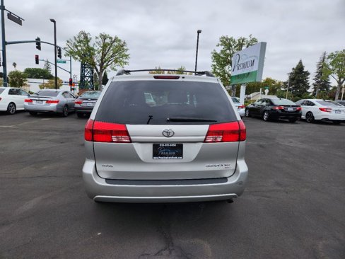 Used 2004 Toyota Sienna XLE Limited image 4