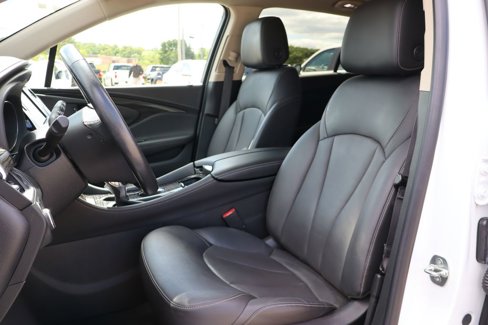 Used 2017 Buick Envision Essence image 10