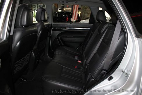 Used 2015 Kia Sorento SX image 21