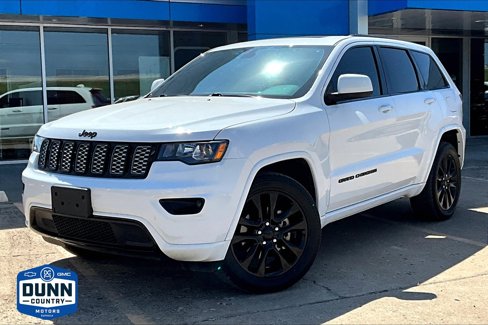 Used 2019 Jeep Grand Cherokee Altitude image 1