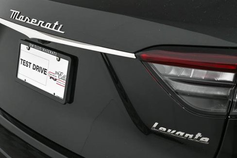Certified 2022 Maserati Levante GT image 36