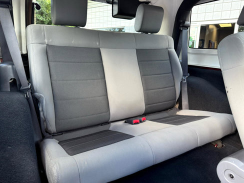 Used 2010 Jeep Wrangler Sahara image 12