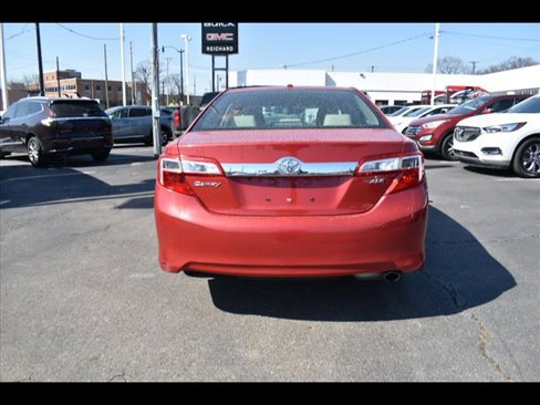 Used 2014 Toyota Camry L image 8