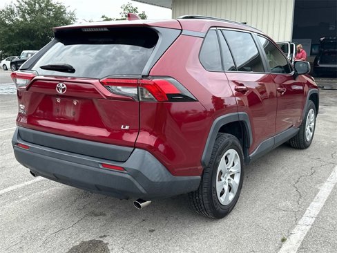 Used 2021 Toyota RAV4 LE image 5