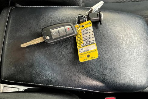 Used 2016 Nissan Rogue S image 17