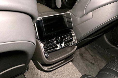 Used 2024 Bentley Flying Spur Azure image 33