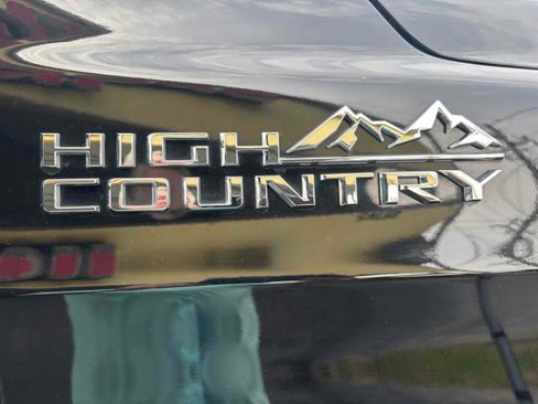 Used 2021 Chevrolet Tahoe High Country w/ Premium Package image 12