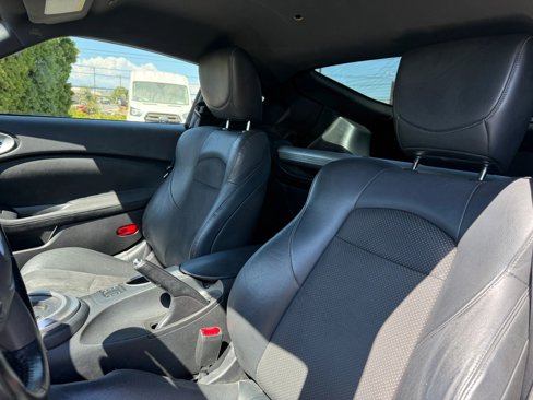 Used 2017 Nissan 370Z Touring image 14
