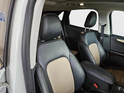 Used 2022 Ford Escape Titanium w/ Titanium Elite Package image 18