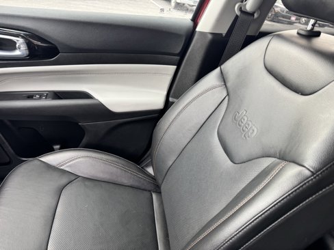 Used 2022 Jeep Compass Limited image 29