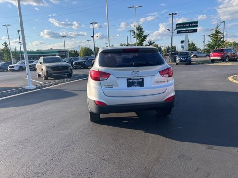 Used 2010 Hyundai Tucson GLS image 9