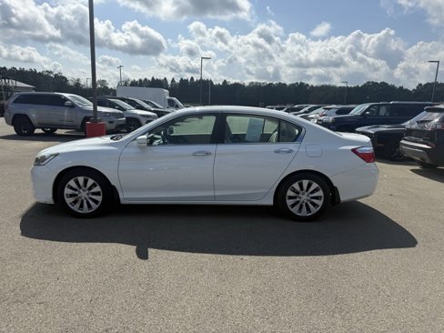 Used 2015 Honda Accord EX image 9