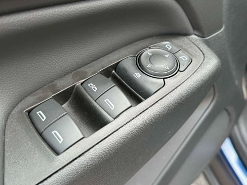 Used 2023 Chevrolet Equinox LT image 16