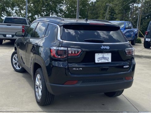 New 2025 Jeep Compass Latitude image 5