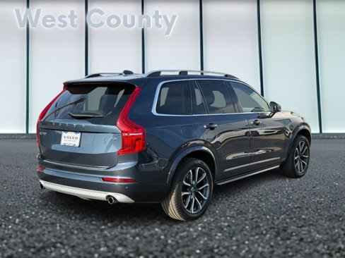 Used 2018 Volvo XC90 T5 Momentum image 4