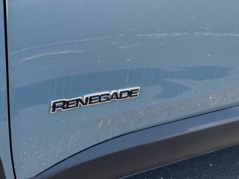 Used 2017 Jeep Renegade Latitude image 27