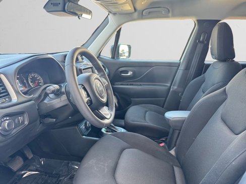 Used 2023 Jeep Renegade Latitude image 10