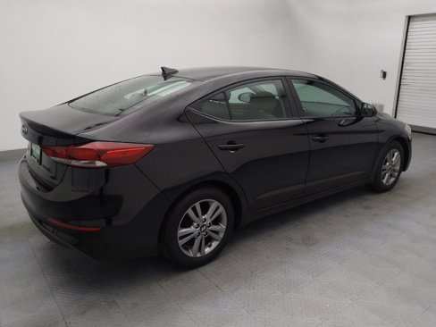 Used 2017 Hyundai Elantra SE image 10